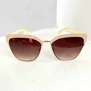 Women’s Retro Beige Gold Lightweight Sunglasses NEW
